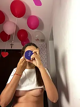 Snapshot of Penelope-Hot chatting on 02-15-25, 09:37 Penelope-Hot online show from 02-15-25, 09:37