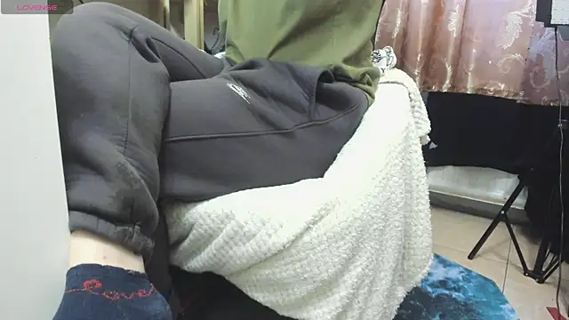 Queen Sport online show from 12-20-25, 08:21