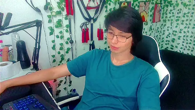 Andy gray online show from 04-17-26, 05:05