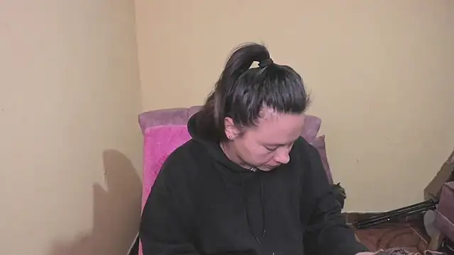 lauraguzman online show from 07-03-26, 02:51