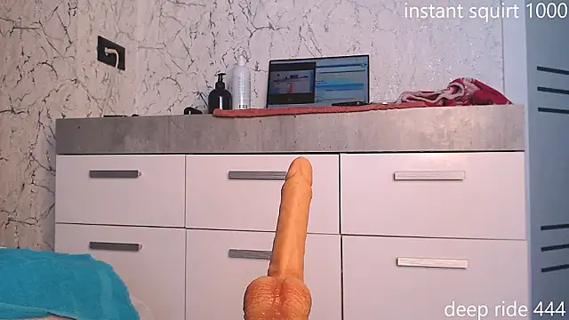 Simplegirl1997 online show from 02-06-26, 07:23