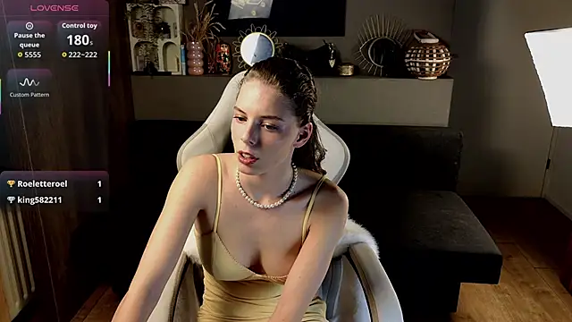 AyreenMoore online show from 09-15-25, 04:29