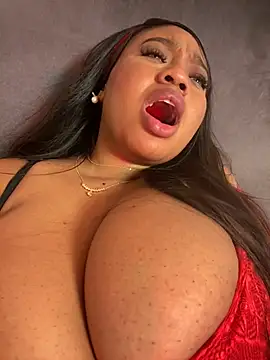 Snapshot of ailynBlaze chatting on 02-16-25, 12:41 ailynBlaze online show from 02-16-25, 12:41