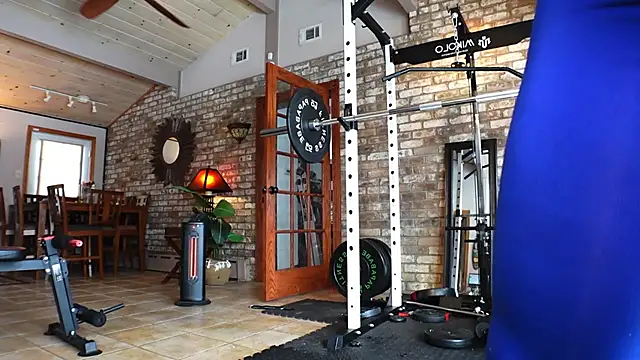 Snapshot of LushianaFitness chatting on 01-06-25, 03:40 LushianaFitness online show from 01-06-25, 03:40