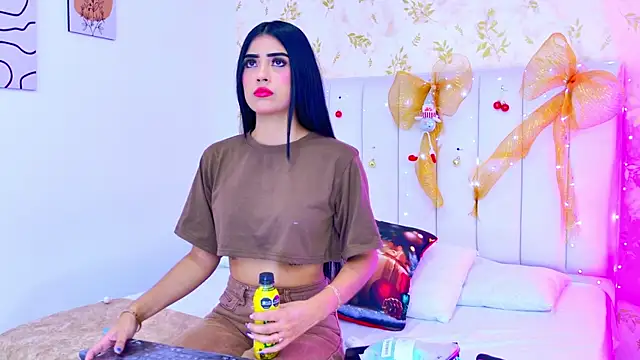 Mia-Monroe online show from 12-01-25, 07:41