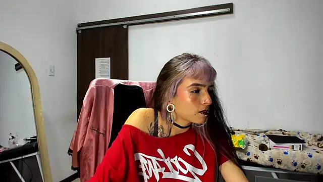 Samantha Smiith online show from 04-17-26, 04:15