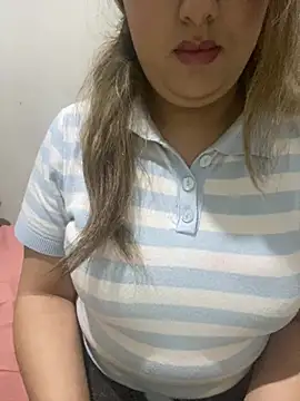 yassminsexy22 online show from 02-23-26, 10:29