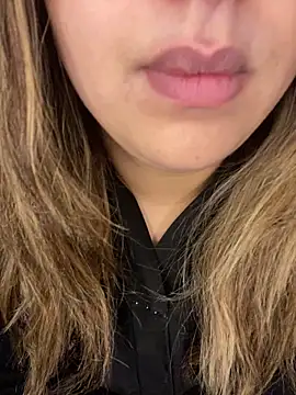 yassminsexy22 online show from 04-16-26, 08:09