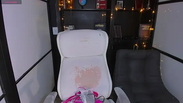 CamilaHarperr  online show from 01-03-25, 03:38