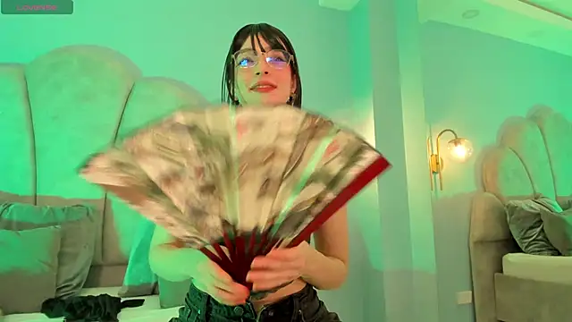 sweeet peach online show from 03-18-25, 10:04