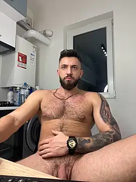 LoveIsBlind  online show from 12-18-24, 12:32