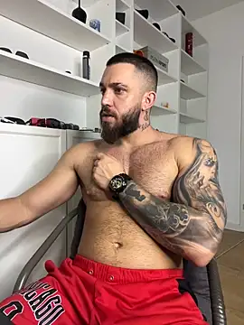 LoveIsBlind  online show from 09-22-25, 03:36