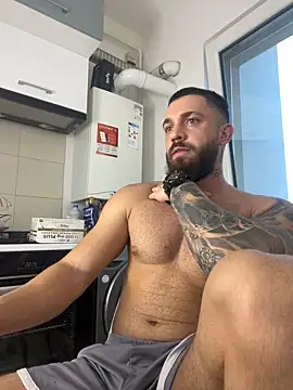 LoveIsBlind  online show from 10-08-25, 02:47