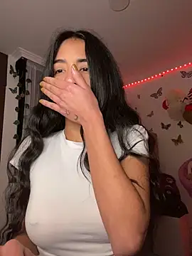 lina pink online show from 12-30-24, 11:38