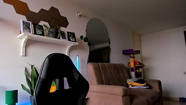 evy orange1 online show from 03-26-26, 03:39