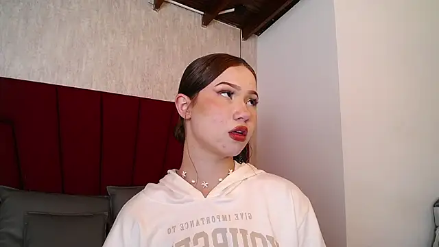 Roxie-Summers11 online show from 01-05-25, 12:31