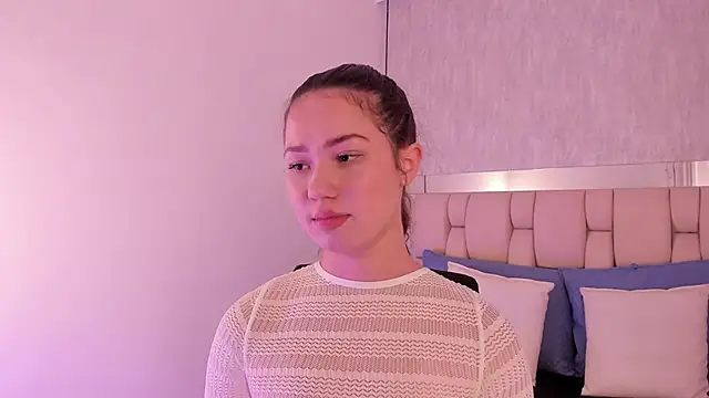 Roxie-Summers11 online show from 01-21-25, 10:41