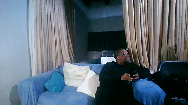 Snapshot of Sgeme325is chatting on 06-22-26, 08:39 Sgeme325is online show from 06-22-26, 08:39