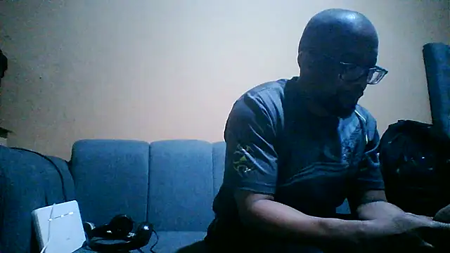 Snapshot of Sgeme325is chatting on 07-04-26, 10:27 Sgeme325is online show from 07-04-26, 10:27