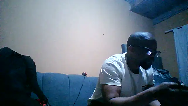 Snapshot of Sgeme325is chatting on 07-18-26, 08:45 Sgeme325is online show from 07-18-26, 08:45