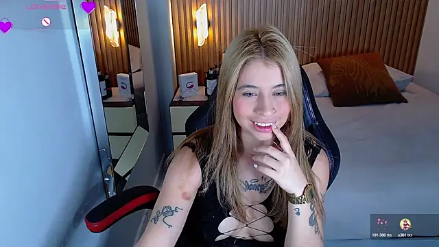 Snapshot of LUCYAMARS1 chatting on 11-01-25, 12:51 LUCYAMARS1 online show from 11-01-25, 12:51