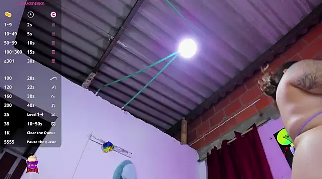 Snapshot of Sharon_hils chatting on 12-20-24, 08:06 Sharon hils online show from 12-20-24, 08:06