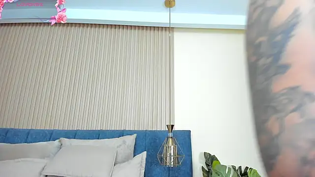 kathecute   online show from 05-19-26, 01:44