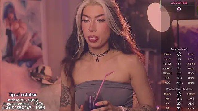 Snapshot of Virtual_Wafu chatting on 10-10-25, 06:07 Virtual Wafu online show from 10-10-25, 06:07