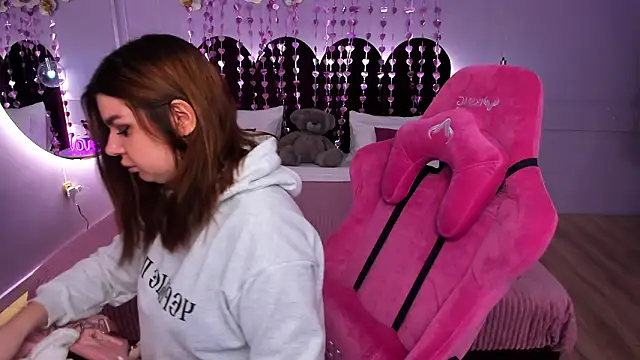 MelanieCarterr online show from 02-11-26, 05:01