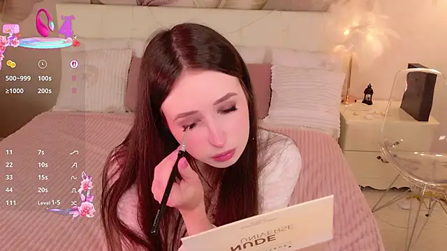 Snapshot of AliceLiddelle chatting on 02-01-26, 04:49 AliceLiddelle online show from 02-01-26, 04:49