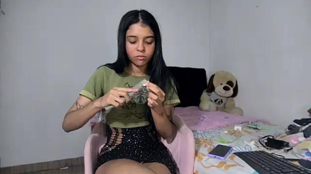 Snapshot of Michi_sexy chatting on 07-23-26, 02:04 Michi sexy online show from 07-23-26, 02:04