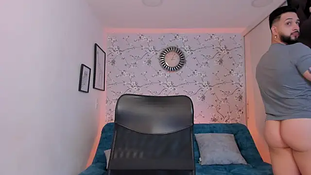 Snapshot of max_dic1 chatting on 03-29-26, 01:55 max dic1 online show from 03-29-26, 01:55