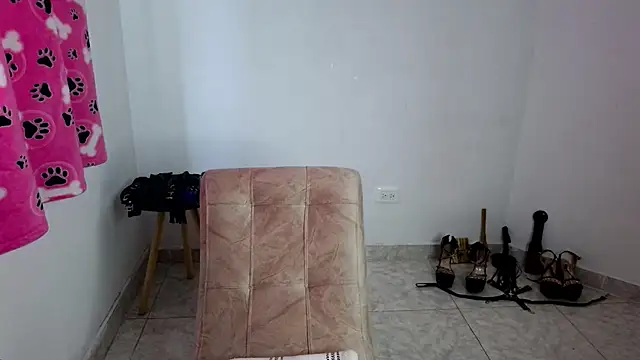 Snapshot of asiri_smith chatting on 06-26-26, 02:54 asiri smith online show from 06-26-26, 02:54