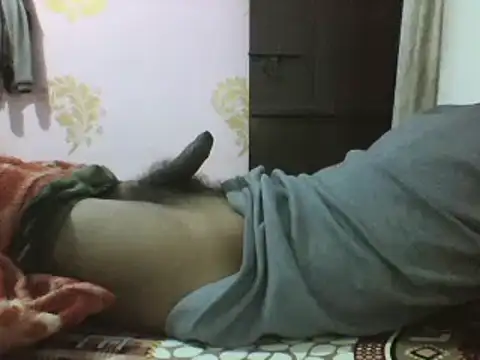 Snapshot of Desi_GfBf chatting on 02-02-25, 03:32 Desi GfBf online show from 02-02-25, 03:32