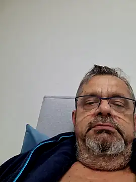 Snapshot of axecoman60 chatting on 01-20-25, 07:04 axecoman60 online show from 01-20-25, 07:04