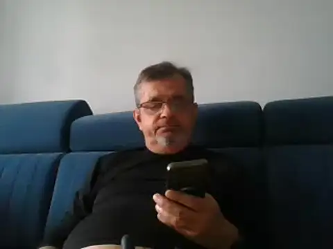 Snapshot of axecoman60 chatting on 02-01-25, 11:54 axecoman60 online show from 02-01-25, 11:54