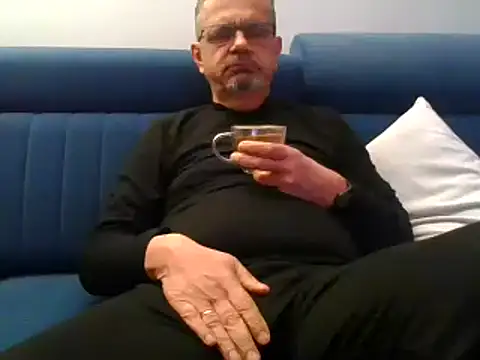 Snapshot of axecoman60 chatting on 02-17-25, 07:53 axecoman60 online show from 02-17-25, 07:53