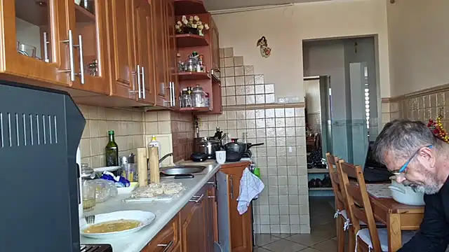 Snapshot of axecoman60 chatting on 03-07-25, 01:07 axecoman60 online show from 03-07-25, 01:07