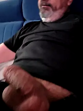 axecoman60 online show from 03-12-26, 03:51