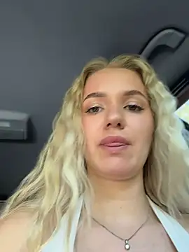 Snapshot of Devill_Angel_ chatting on 07-16-26, 11:05 Devill Angel online show from 07-16-26, 11:05