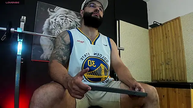 Luke  09 online show from 12-20-25, 11:39