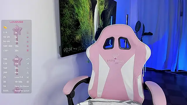 Kendall Bunnyy online show from 05-26-26, 07:10