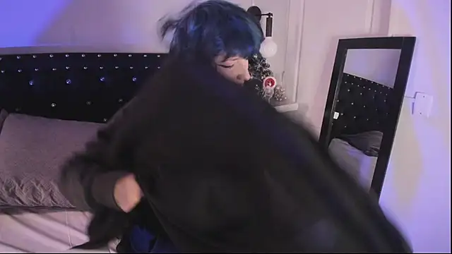 Ghosty Doll online show from 12-04-25, 08:28