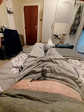 pascalino100 online show from 10-09-25, 04:38