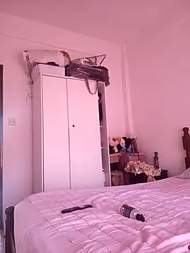 Loliluz 2095 online show from 03-12-26, 12:33