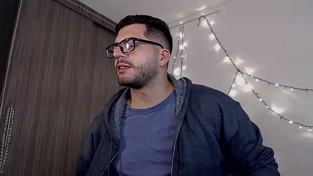 thomas gun online show from 01-07-25, 04:18