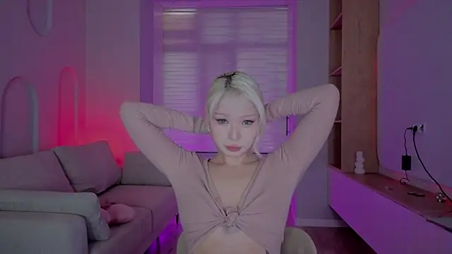 RileyMee online show from 09-20-25, 01:28