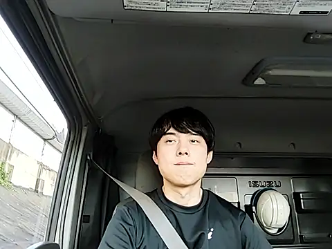 Snapshot of whitebriefboy chatting on 06-20-26, 10:01 whitebriefboy online show from 06-20-26, 10:01