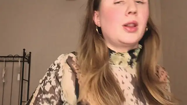 Helens love online show from 03-18-26, 08:39