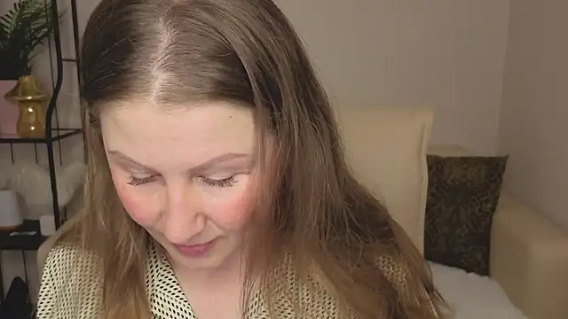 Snapshot of Helens_love chatting on 06-06-26, 01:54 Helens love online show from 06-06-26, 01:54